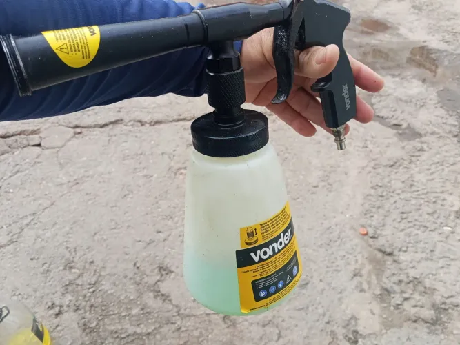 Vemdo um compressor completo e um tornador 