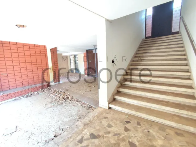 Sobrado para Venda em Presidente Prudente, centro, 6 dormitórios, 1 suíte, 5 banheiros, 3 