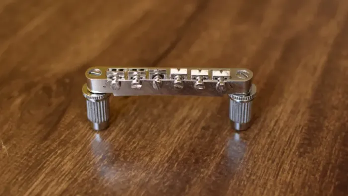 Ponte tune-o-matic Epiphone para guitarra Les Paul ou SG