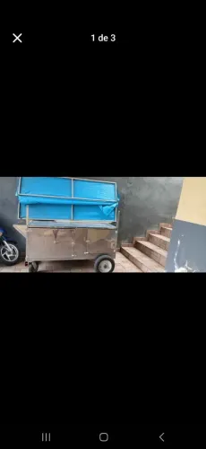 Carrinho ambulante com barraca