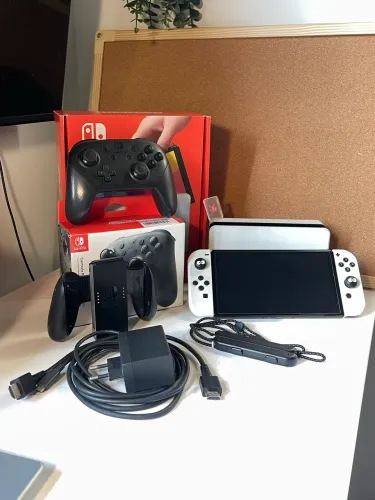 Nintendo Switch Oled 64gb + Controle Pro + 128gb SD