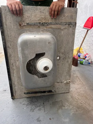 Pia / bancada de granito com cuba tramontina (pedra São Gabriel) 