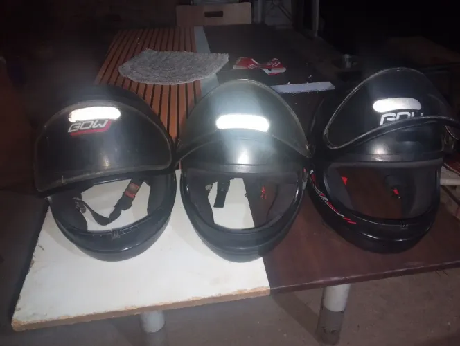 vendo 3 capacetes gow