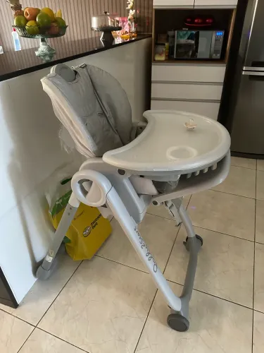Cadeira de alimentação de criança