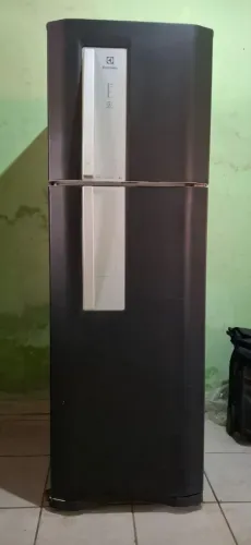 Vendo Geladeira Frost Free Electrolux