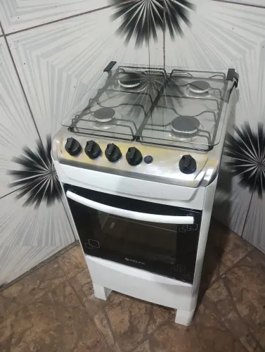 Vendo fogão semi novo