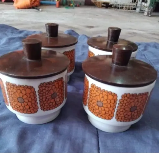 Potinhos de temperos porcelana