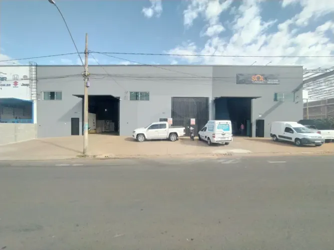 Galpão comercial para locação no bairro Alto Umuarama