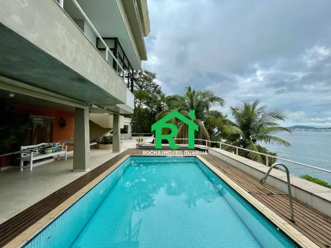 Casa Frente mar com 9 Quartos (9 Suítes), 5 Vagas e Lazer à venda em Enseada, Guarujá