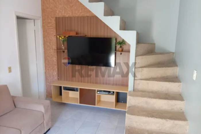 Casa Moderna na Rua Rosada, BH: Conforto e Praticidade