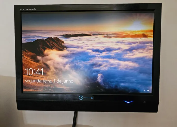 Monitor LG Flatron Wide 22 Polegadas Múltiplas Conexões