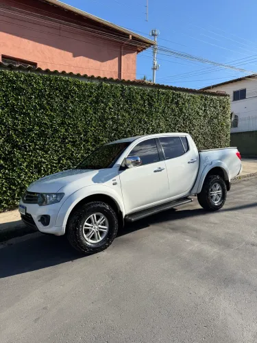 Mitsubishi L200 Triton HPE 3.2 CD TB Int.diesel AUT 2015