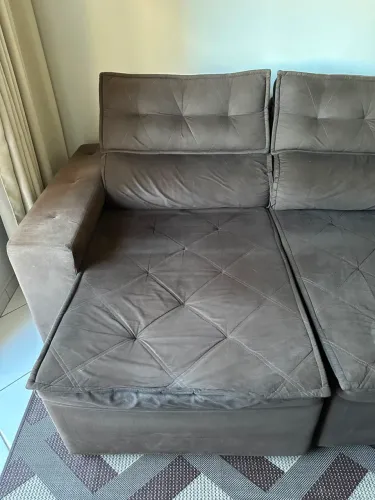 Sofá Austin 2,22m Retrátil, Reclinável com Molas no Assento e Almofadas, Tecido Suede Café