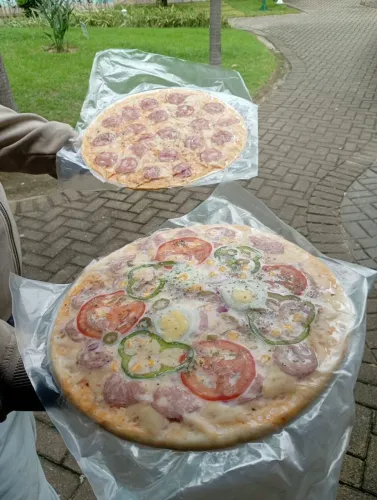 Pizza de 30 cm pré assada embalada a vácuo