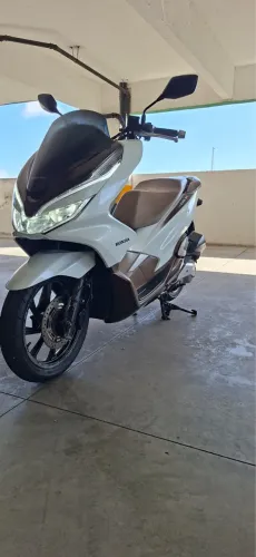 PCX 2020 - apenas 15mil km - OPORTUNIDADE! (Anúncio real)