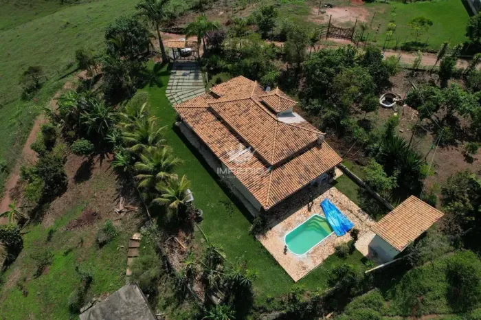 FAZENDINHA À VENDA EM RIO MANSO 1.8 HECTARES