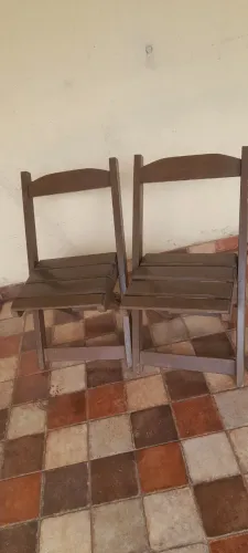 Cadeiras de madeira