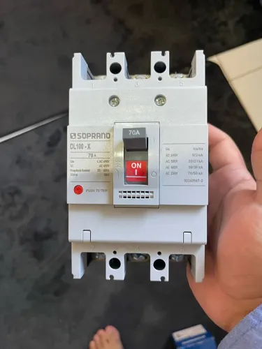 Disjuntor termo magnético DL100x