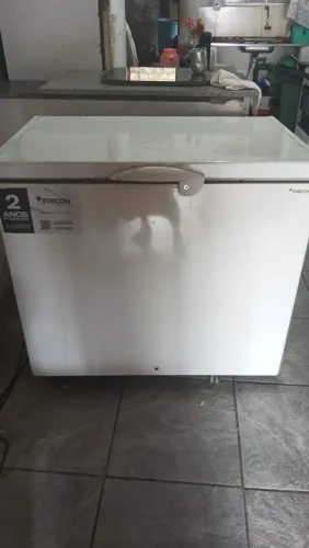 Freezer fricon 1 ano de uso