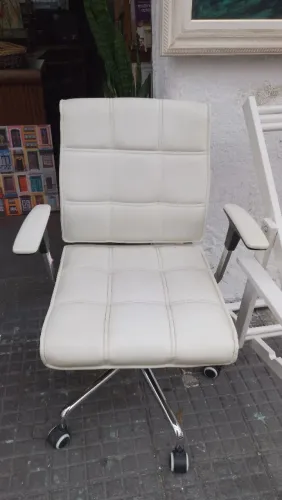 Cadeira Giratória Tok Stok Branca
