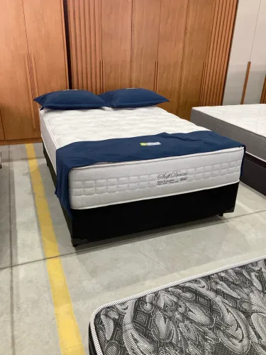 CAMA CASAL COM COLCHÃO DE MOLAS ENSACADAS 34cm