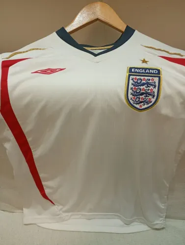 Camisa Umbro da seleção da Inglaterra ítem colecionador.