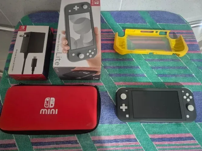 Nintendo switch lite destravado (128GB de cartão sd) + case + capa protetora + pelicula