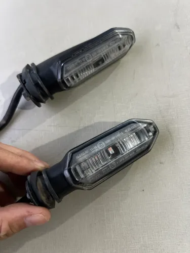 Par Pisca Led Dianteiro Honda ADV 150 Original