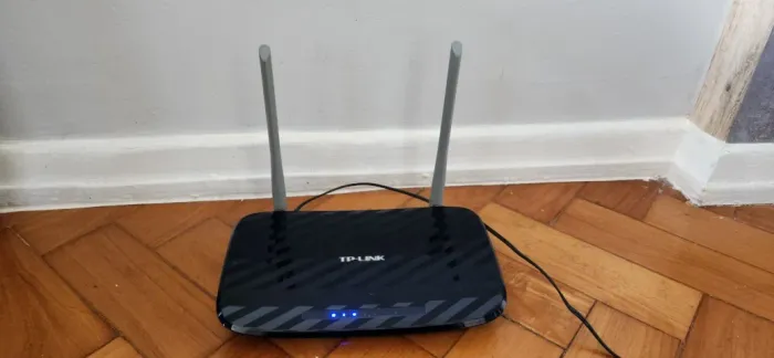 Roteador TP-Link Wireless Archer C20 AC 750Mbps 2.4G e 5G Duas Antenas com USB