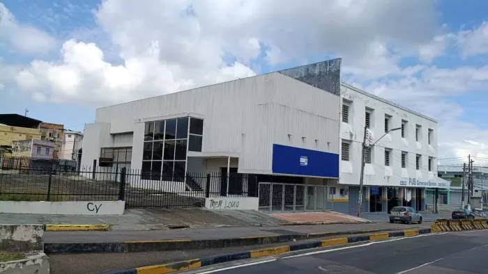Pornto Comercial ,para clínicas, lojas, depósito. Av. Djalma Batista de