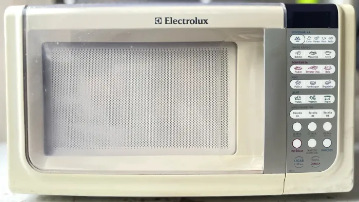 Microondas Electrolux 23L - MEF33