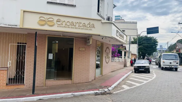 Passo ponto comercial no centro de Domingos Martins-ES