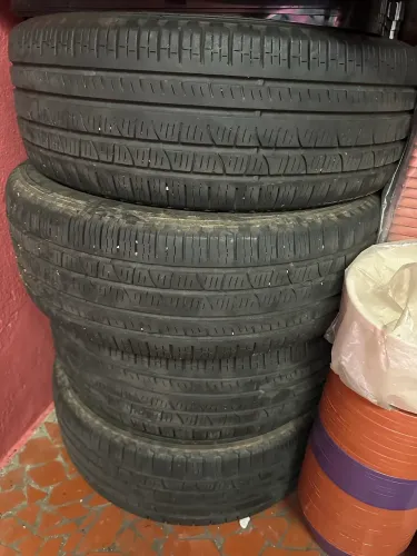 Pneus no precinho pra sair rápido , só chama se estiver interessado grato