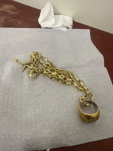 Cordão de moeda antiga
