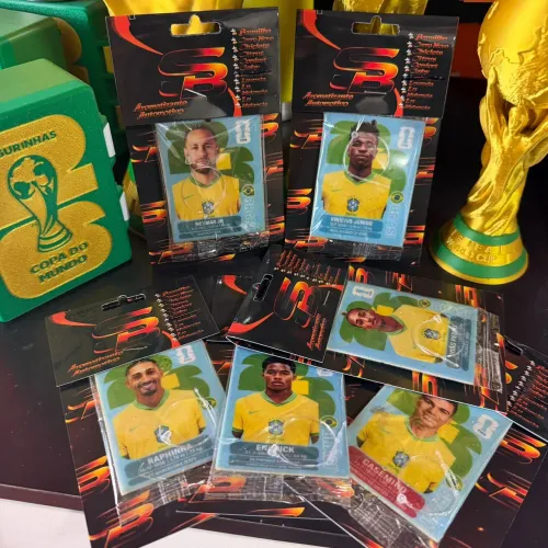 Cheirinho para carro no formato da figurinhas da copa
