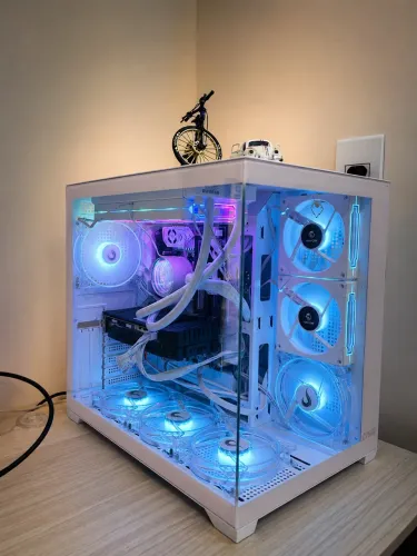 Setup Gamer Minimalista RGB aceito trocas ou ofertas