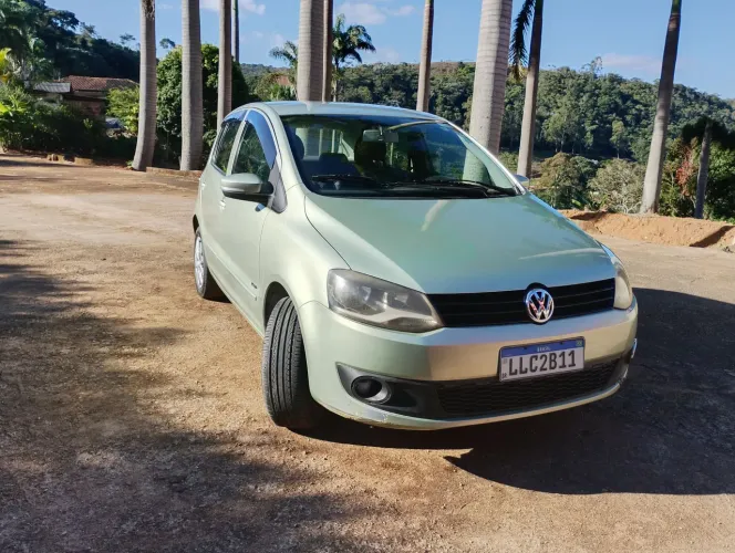 Volkswagen Fox 1.0 MI Total Flex 8V 5P 2010