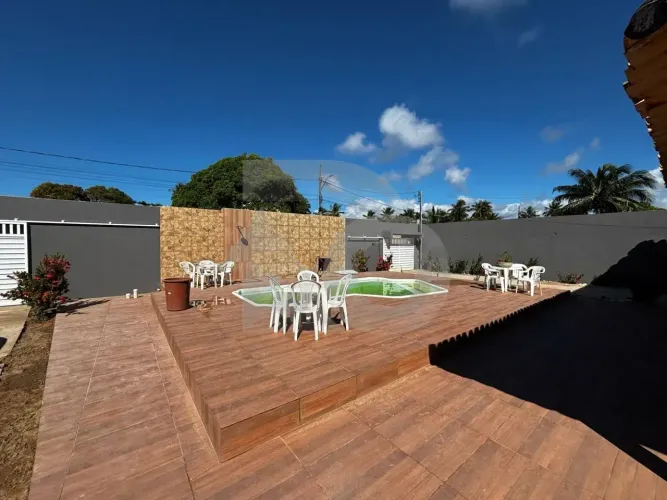 Casa de 500m² no Bairro Mosqueiro com 4 Quartos, Varanda, 8 Garagens, Churrasqueira e Mais