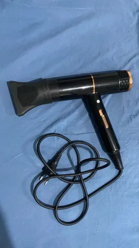 Secador de cabelo fino e leve