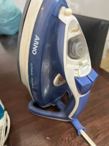 Ferro de passar roupa Arno Ultragliss