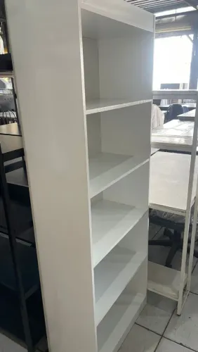Estante de livros