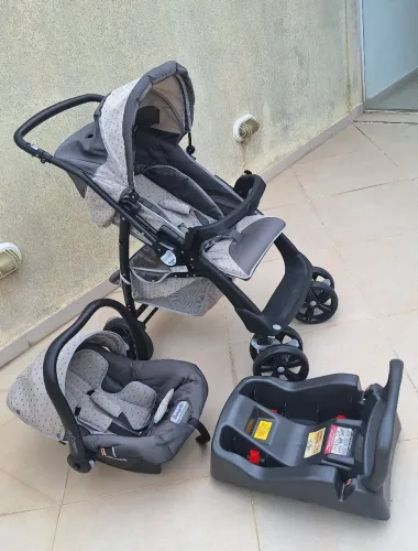 Carrinho Burigotto + bebê conforto + base origina