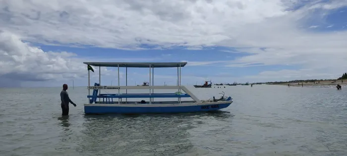 jangada, teto de ônibus, toda na resina 