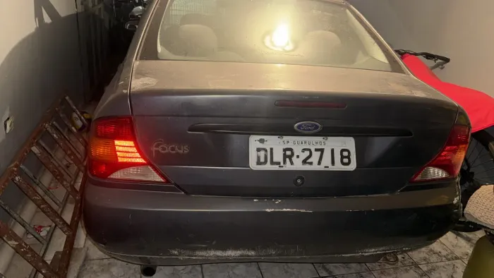 Ford Focus Sedan 1.8 16V 115cv 4P 2003