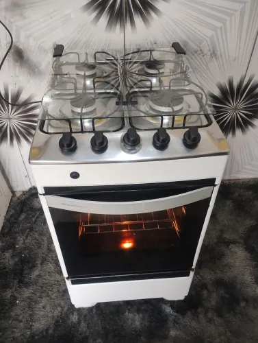 Vendo fogão semi novo 