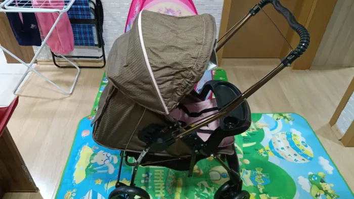 CARRINHO E CADEIRINHA BEBÊ FEMININO IGUAL NOVOS $ 550 REAIS RETIRAR NO SANTA FÉ *