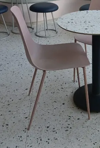 cadeira rosa , tenho 12
