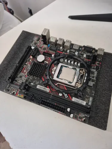 Placa mãe H61 M.2 + i7-3770