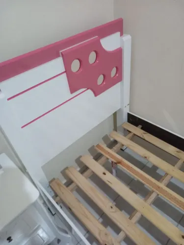 Cama beliche feminina 