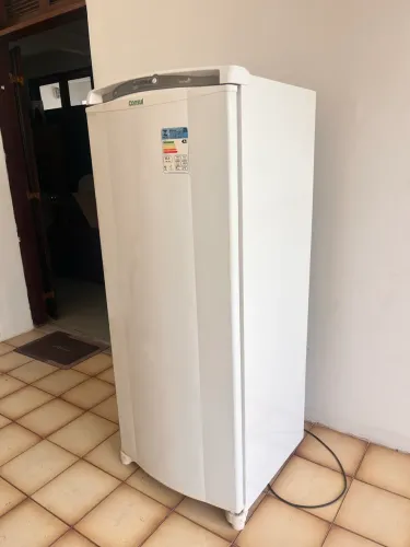Geladeira Consul Frost Free 300L - R$ 750